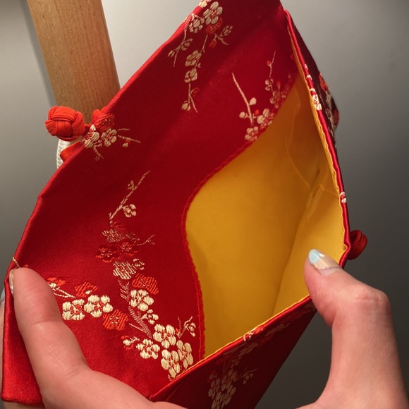 Red + gold flower 🌸 envelope - Picture 3 of 3